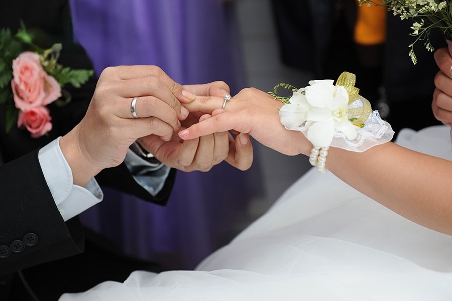 Nhẫn cưới và nhẫn đính hôn khác nhau như thế nào?