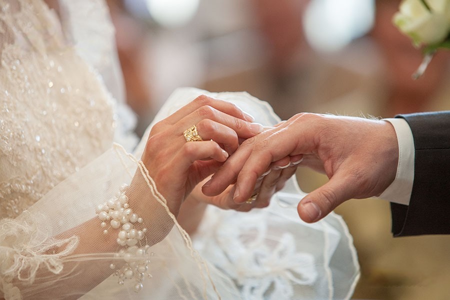 Ý nghĩa của đôi nhẫn cưới theo quan niệm tôn giáo