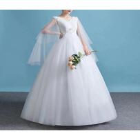 Váy cưới cho cô dâu mang bầu để trông vẫn thoải mái và sành điệu