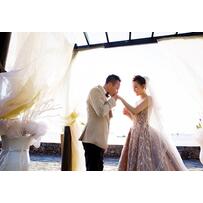 Ca sĩ Vy Oanh chia sẻ ảnh cưới với ông xã trong MV mới