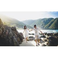 Ảnh cưới ở 'thiên đường Maldives Việt Nam' đẹp tựa tranh vẽ