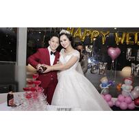 Cái kết viên mãn của chuyện tình 'gái thẳng bị bẻ cong'