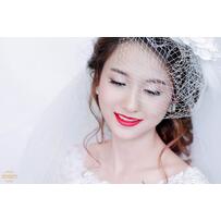 Đẹp quyến rũ với style môi đỏ cổ điển