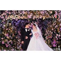 Váy cưới lộng lẫy dài hơn 4 mét trong ngày vui của Đường Yên