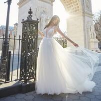 Bliss Monique Lhuillier Bridal 2020: Nàng công chúa thanh tao giữa đời thường Bliss Monique Lhuillier Bridal 2020: Nàng công chúa thanh tao giữa đời thường
