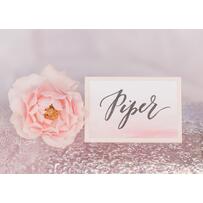 Màu hồng thạch anh và màu trời xanh thanh bình cho mùa cưới