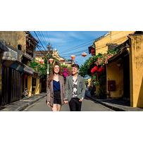 Ảnh cưới của đạo diễn triệu view và Á quân Solo cùng Bolero