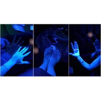 Chi tiền làm đẹp đón Tết, cô gái bị xa lánh vì da phát sáng như người ngoài hành tinh