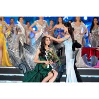 Nhan sắc đời thường gây "giật mình" của tân Hoa hậu Miss World Việt Nam 2019