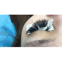 Nhìn những hình ảnh này, bạn còn dám nối mi giá rẻ?