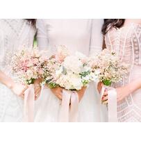 4 xu hướng phối hoa cưới cô dâu và phụ dâu mới