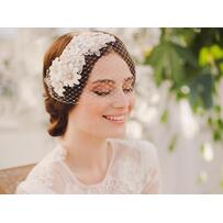 Phụ kiện cưới cho cô dâu tóc tết đẹp lung linh