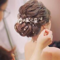 Phụ kiện tóc xinh cho nàng tha hồ điệu đà ngày cưới