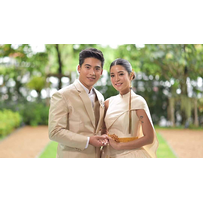 Thời trang ngày cưới của nữ chính 'Tình yêu không có lỗi, lỗi ở bạn thân' Thời trang ngày cưới của nữ chính 'Tình yêu không có lỗi, lỗi ở bạn thân'