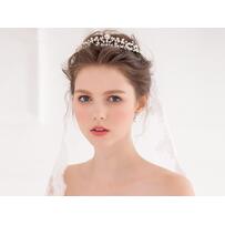 Vương miện cô dâu – xu hướng phụ kiện hàng đầu 2019