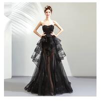 Áo cưới đen - thách thức cô dâu cá tính