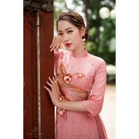 Những mẫu áo dài đám hỏi ấn tượng dành riêng cho bạn